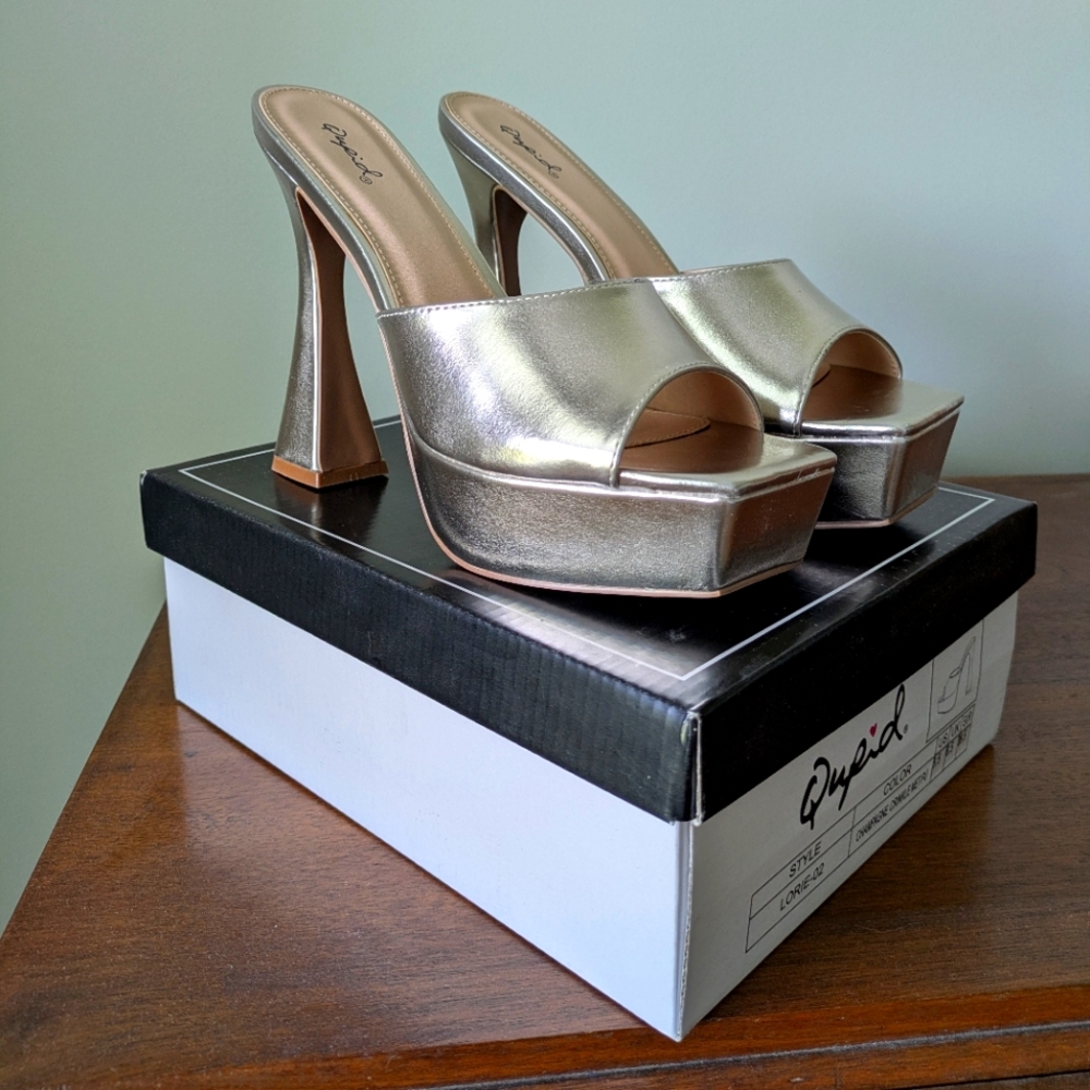 Qupid Metallic Silver Platforms
